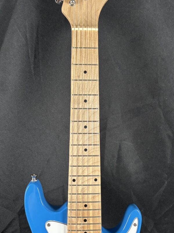 Item#25 (Electric Kids Guitar) - Image 5
