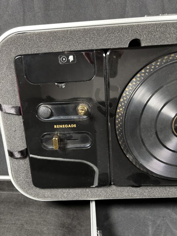 Item #28 (Guitar Hero DJ Table) - Image 4