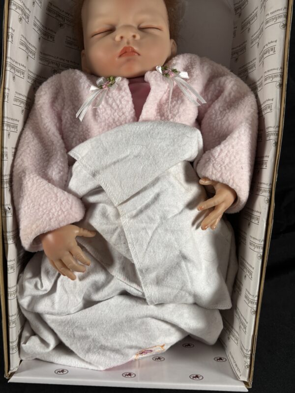 Item#29 (The Ashton - Drake Galleries Doll) - Image 5