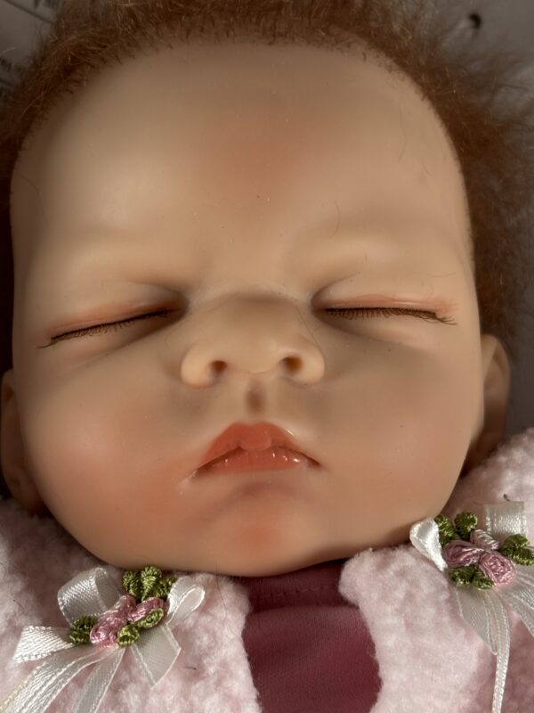 Item#29 (The Ashton - Drake Galleries Doll) - Image 6