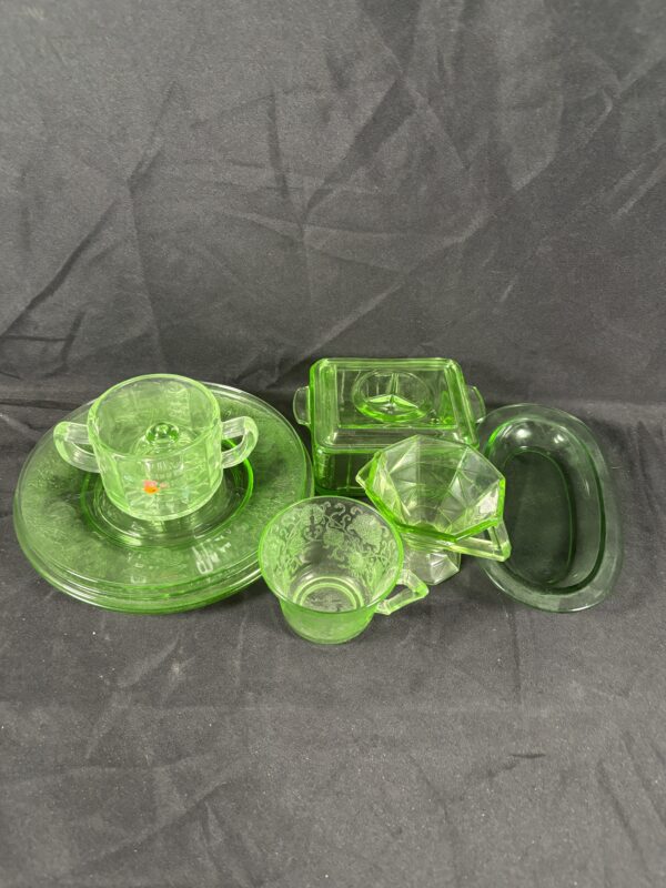 Item#33 (Uranium Glass Bundle) - Image 2
