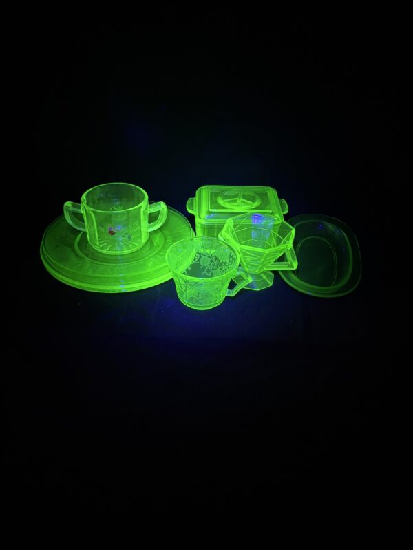 Item#33 (Uranium Glass Bundle) - Image 3