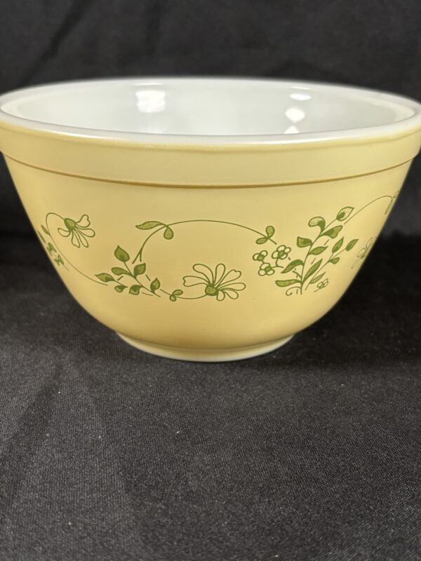 Item#26(Pyrex Bowels) - Image 11