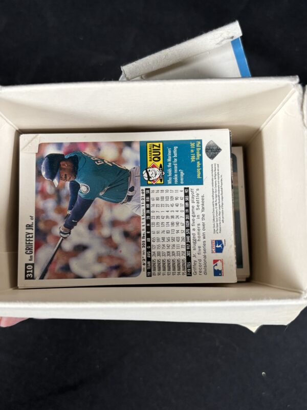 Item#31 (Baseball Cards) - Image 5