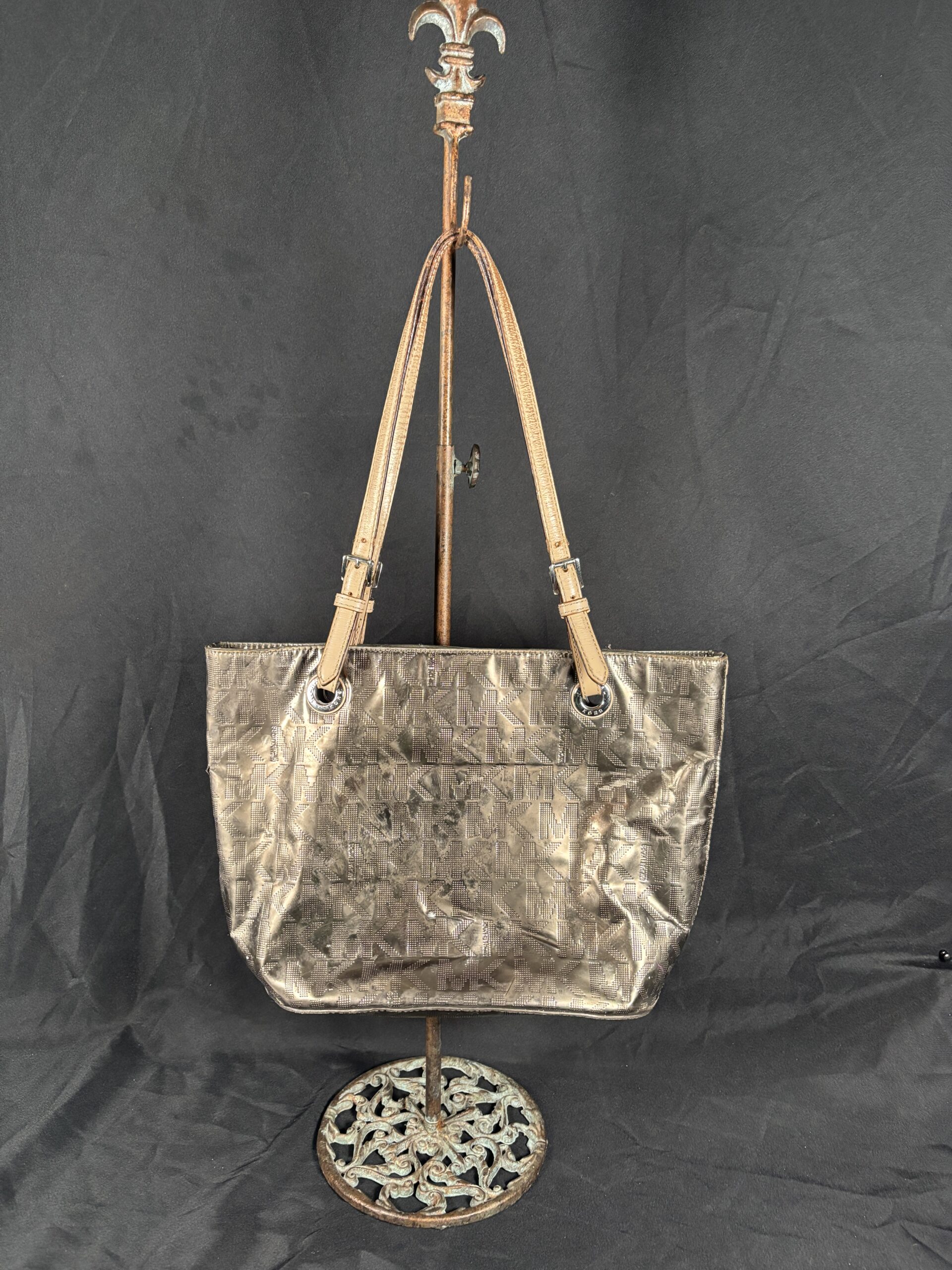 Re-auction (Michael Kors Purse - Gold)