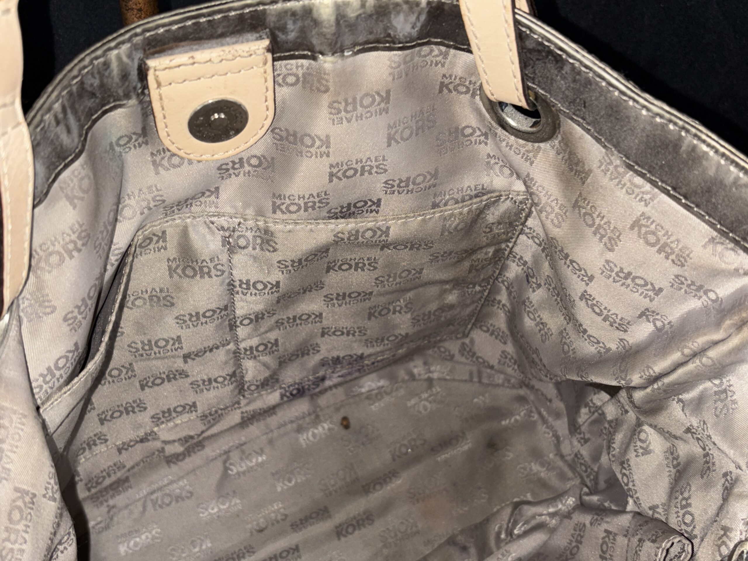 Re-auction (Michael Kors Purse - Gold) - Image 11